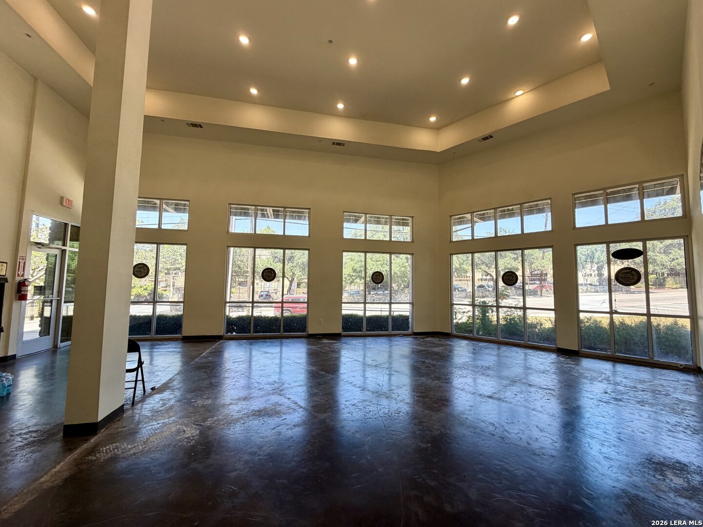 3230 Hillcrest Dr, Balcones Heights, TX 78201 — photo 1