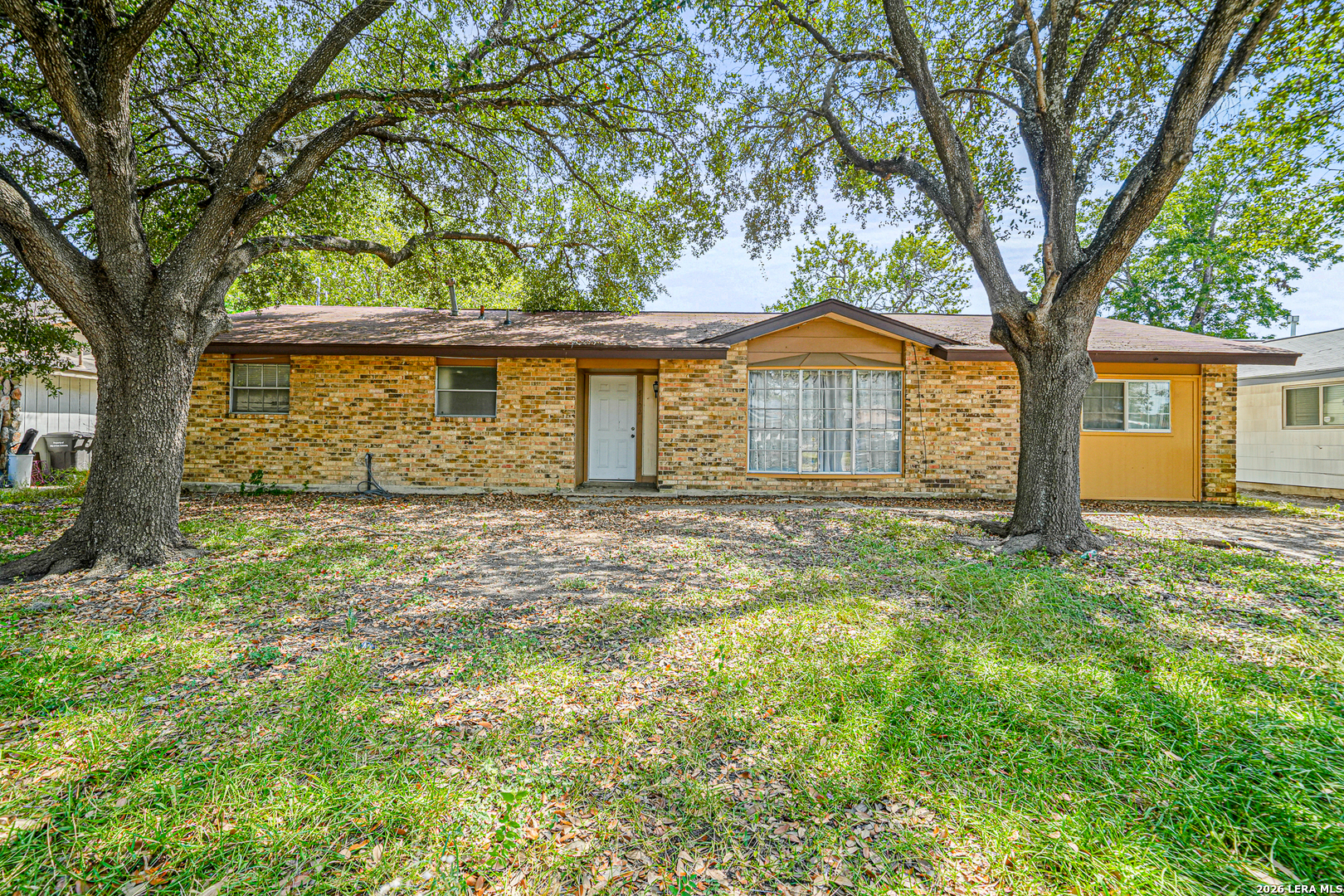 5102 Village Row, San Antonio, TX 78218 — photo 1