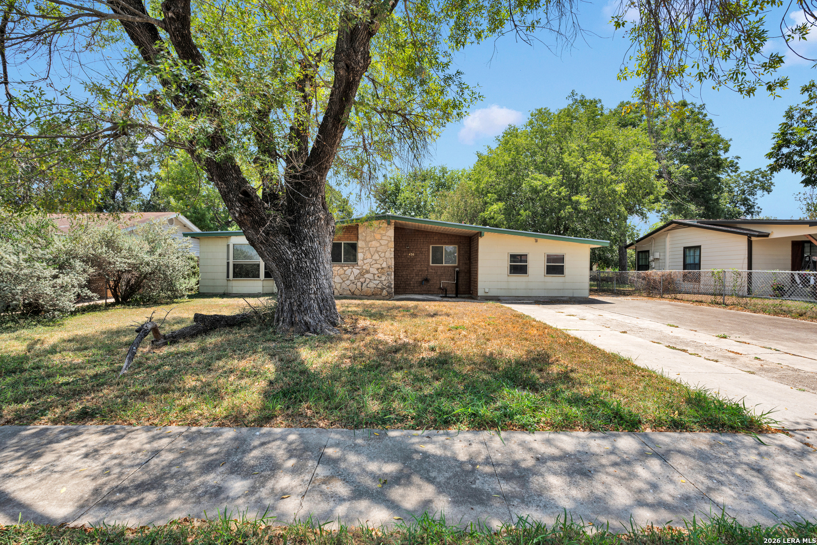 430 Lanier, San Antonio, TX 78221 — photo 1