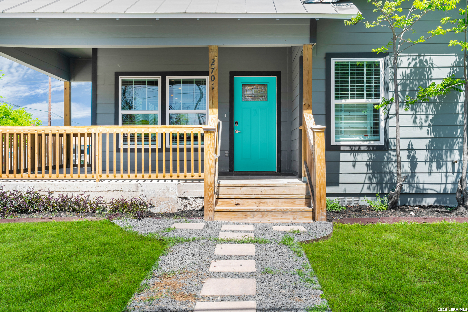 2701 E HOUSTON ST, San Antonio, TX 78202 — photo 1