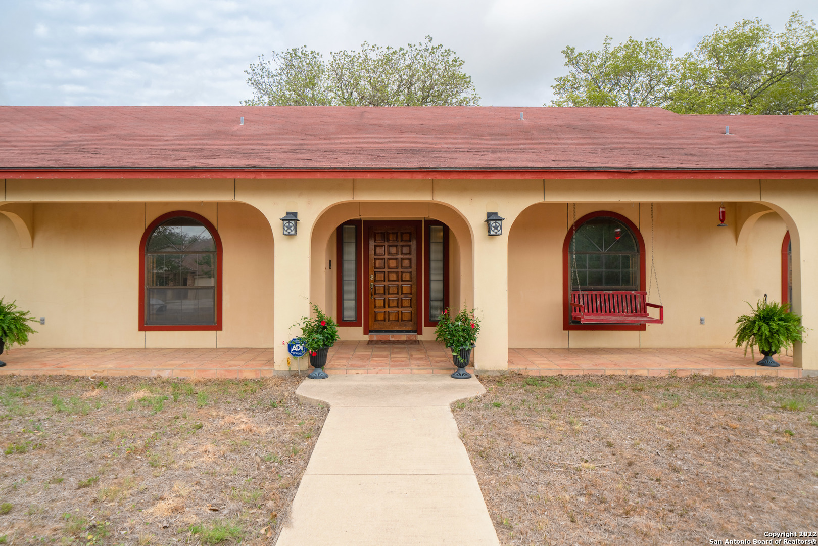 101 ENCINO PARK, Devine, TX 78016 — photo 1
