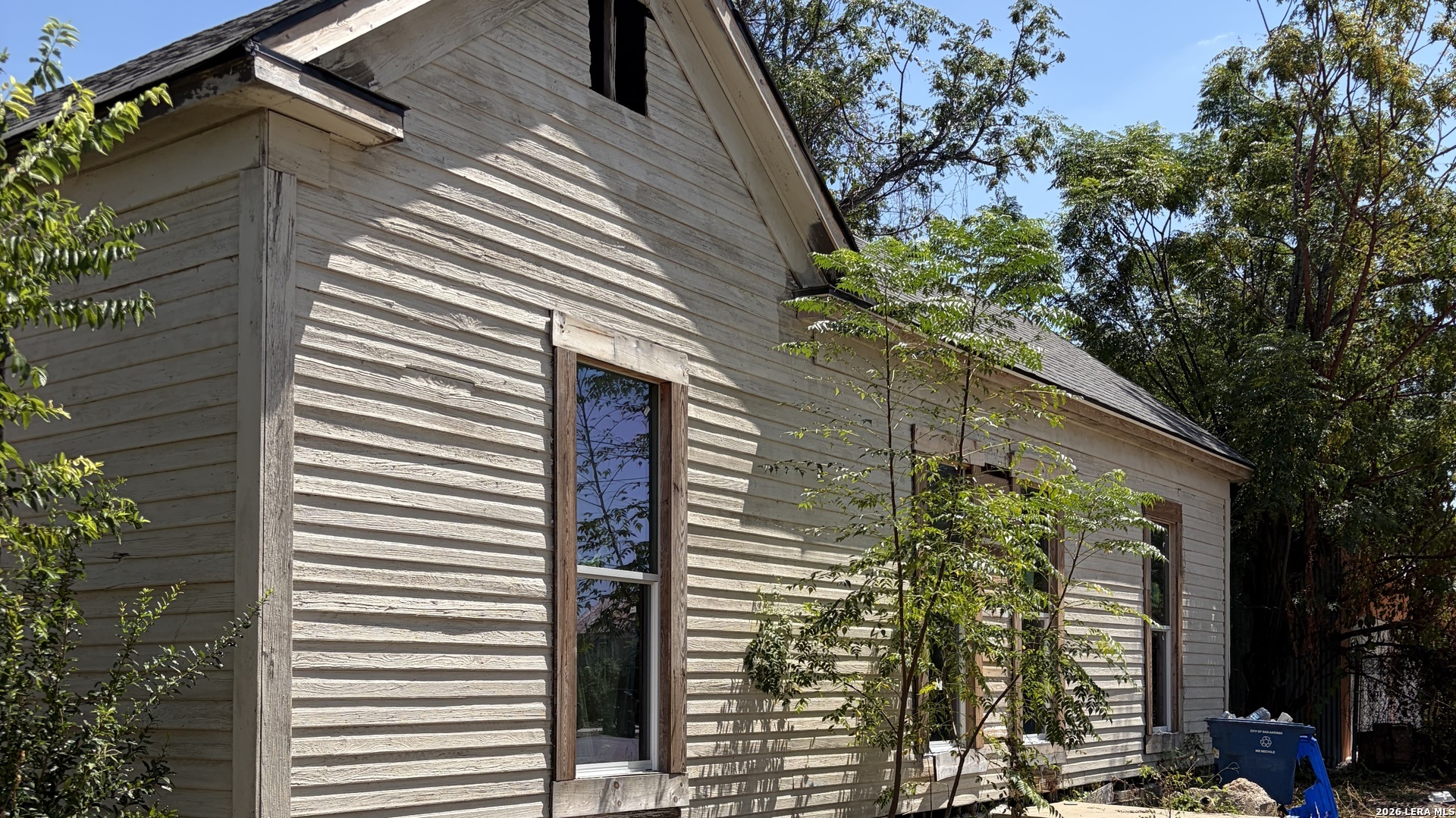 1002 NOLAN ST, San Antonio, TX 78202 — photo 1