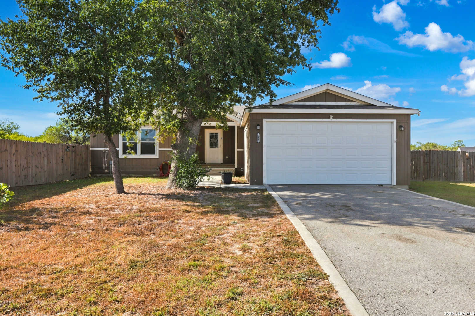 214 CORDELL CREEK DR, Seguin, TX 78155 — photo 1