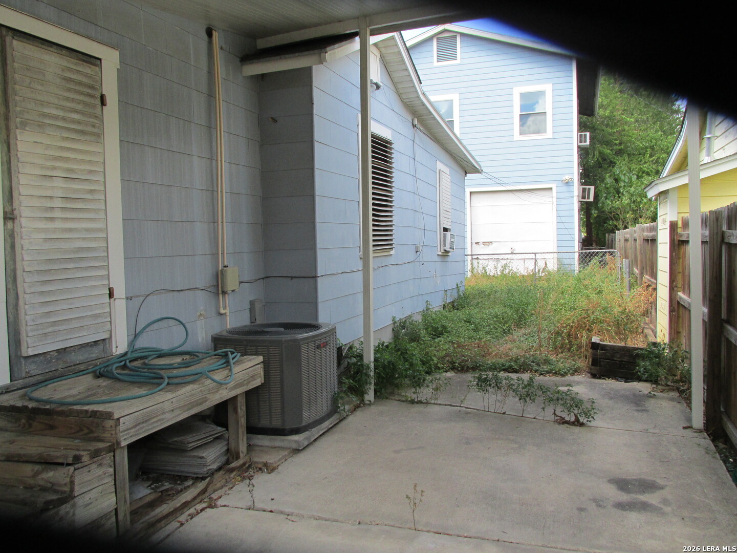 1325 Elsmere, San Antonio, TX 78201 — photo 1