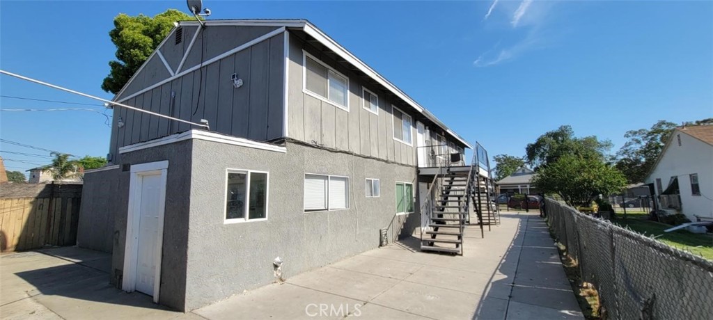 2025 E White 5, Fresno, CA 93701 — photo 1