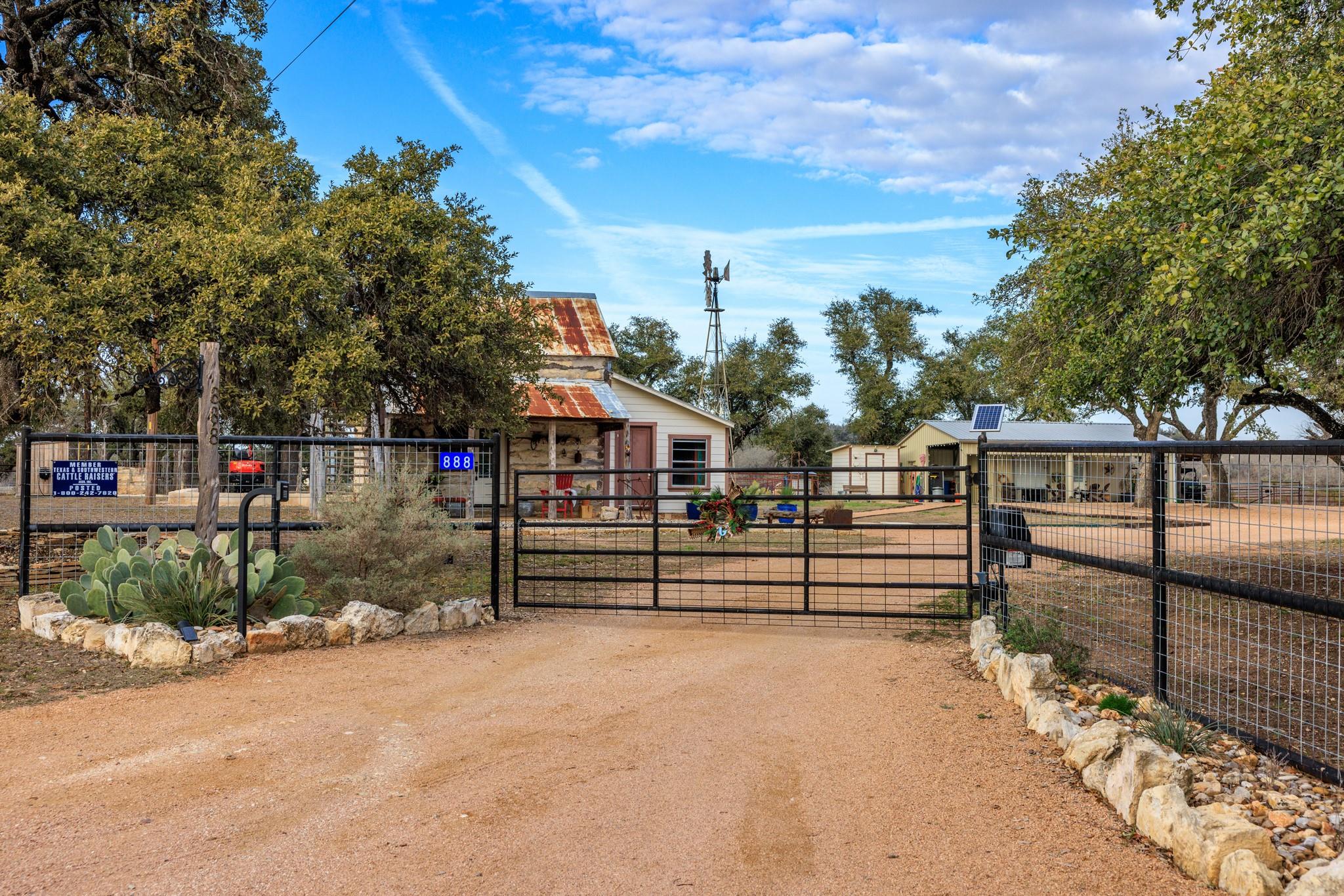 888  Dietrich Rd