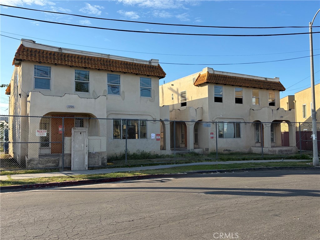 4200 W 28th, Los Angeles, CA 90018 — photo 1