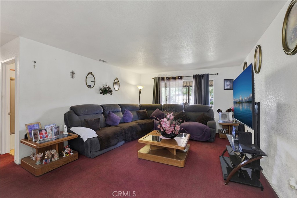 3949 BLUFF