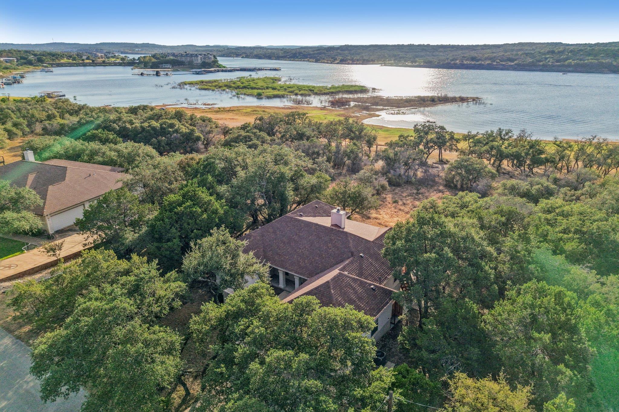 21513  Lakefront Dr