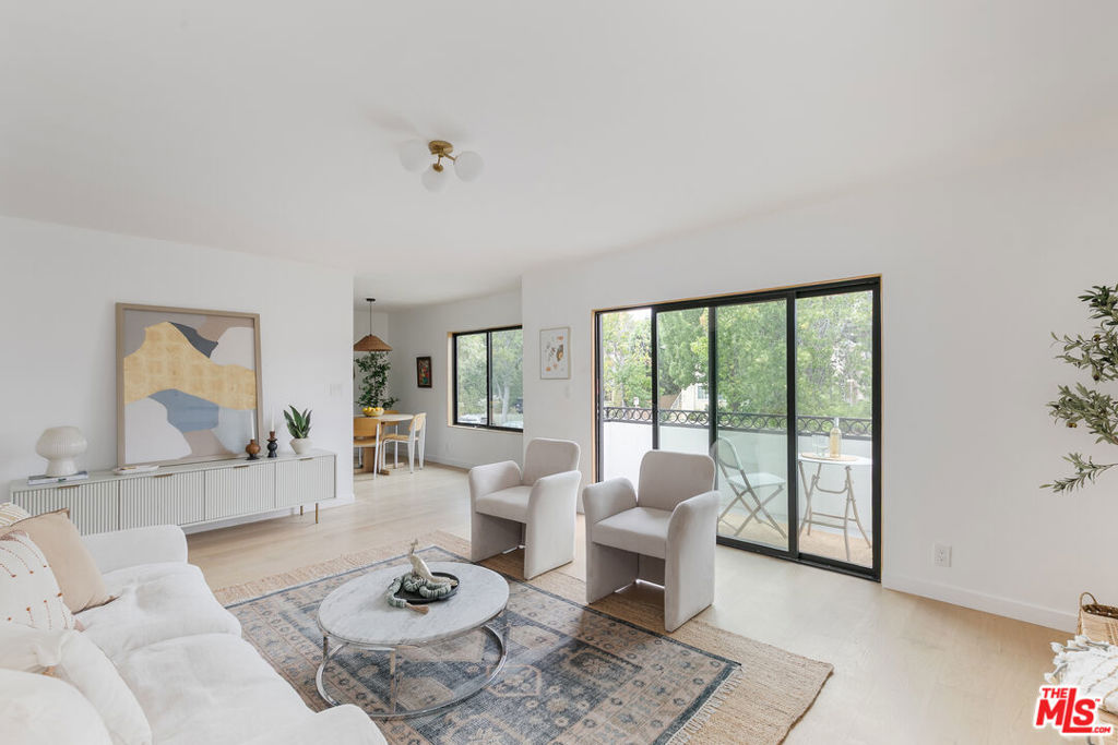 4412 Finley Avenue 5, Los Angeles, CA 90027 — photo 1