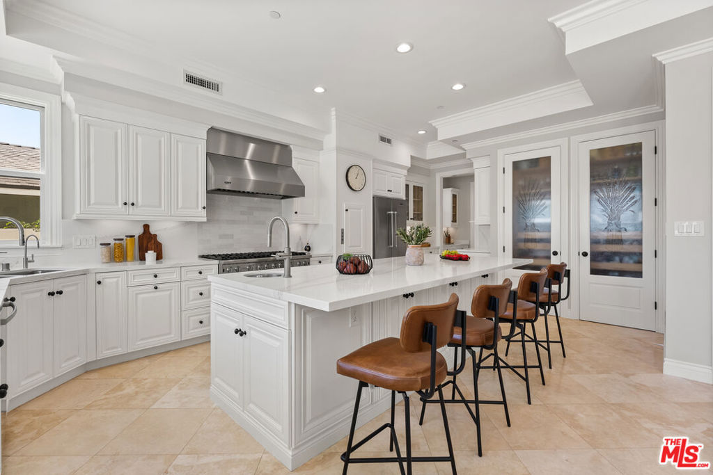 6468 Wynkoop Street, Los Angeles, CA 90045 — photo 1