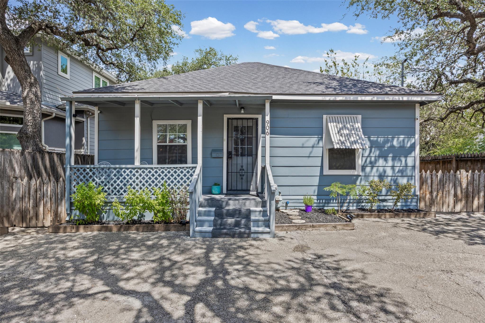 906 W Elizabeth St, Austin, TX 78704 — photo 1