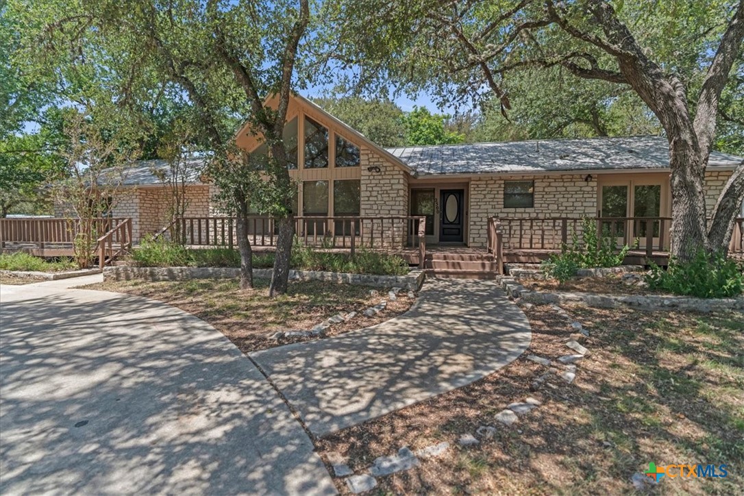 2500 Rolling Oaks