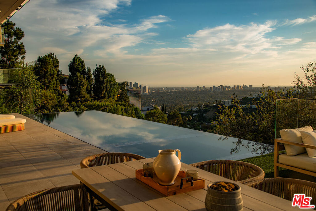 1511 Skylark Lane, Los Angeles, CA 90069 — photo 1
