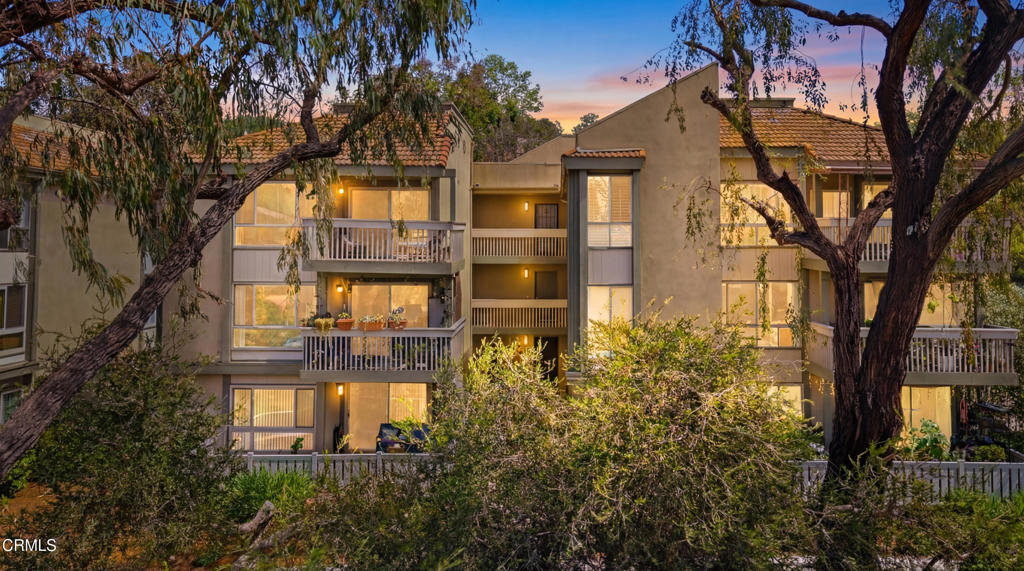 254 Sequoia Court 33, Thousand Oaks, CA 91360 — photo 1