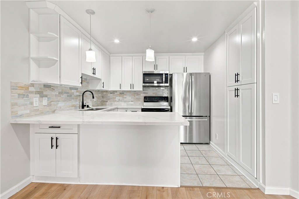 6815 Remmet Avenue 212, Los Angeles, CA 91303 — photo 1