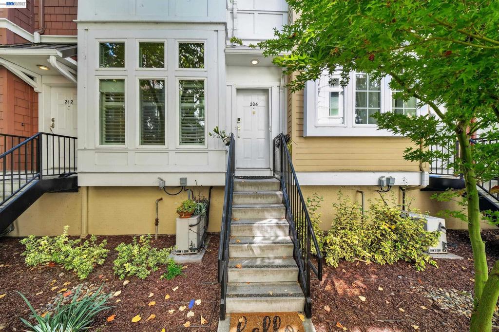 206 Grayson Ter, San Jose, CA 95126 — photo 1