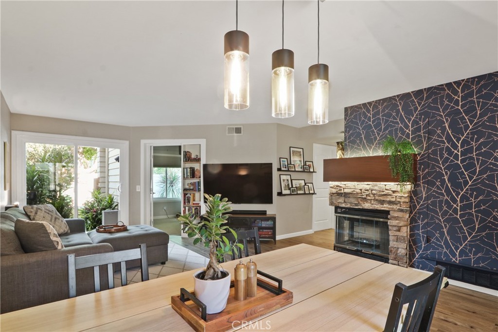 10 Glenoaks