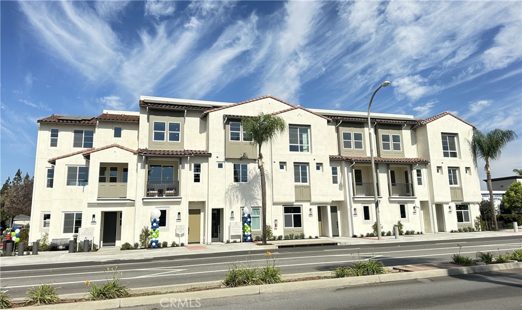 685 S Brea Boulevard 104
