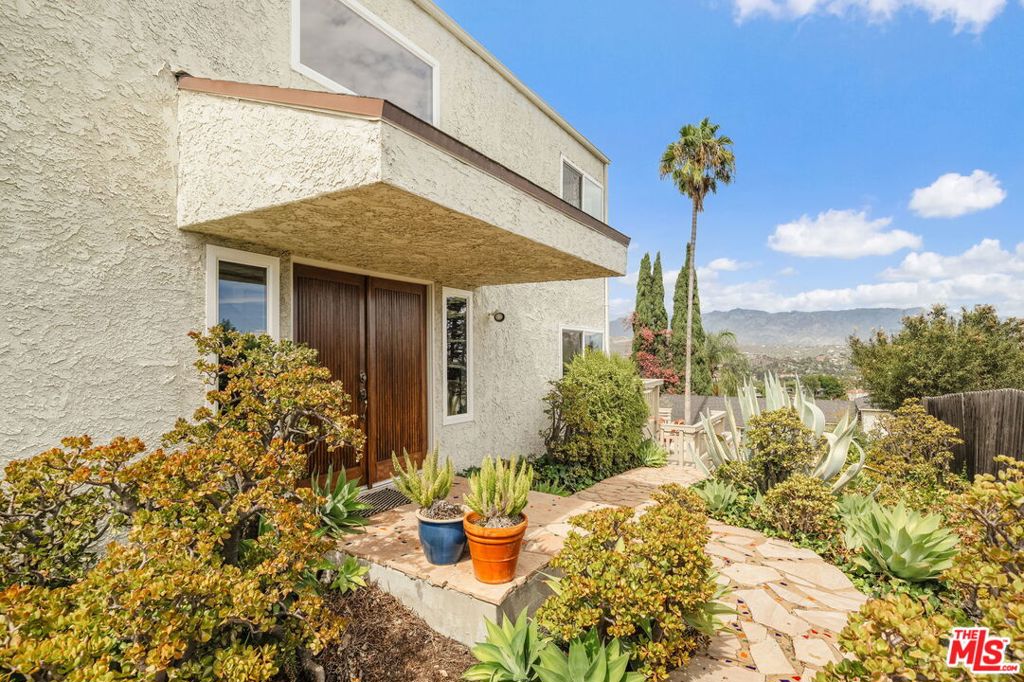 2220 Loveland Drive, Los Angeles, CA 90065 — photo 1