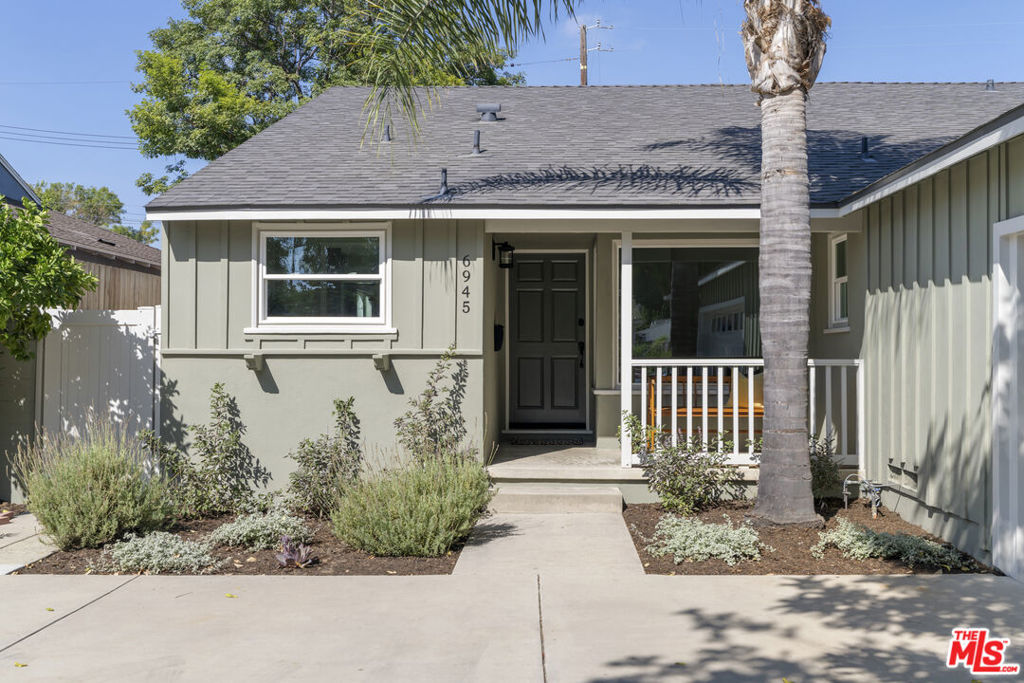 6945 Cedros Avenue, Los Angeles, CA 91405 — photo 1