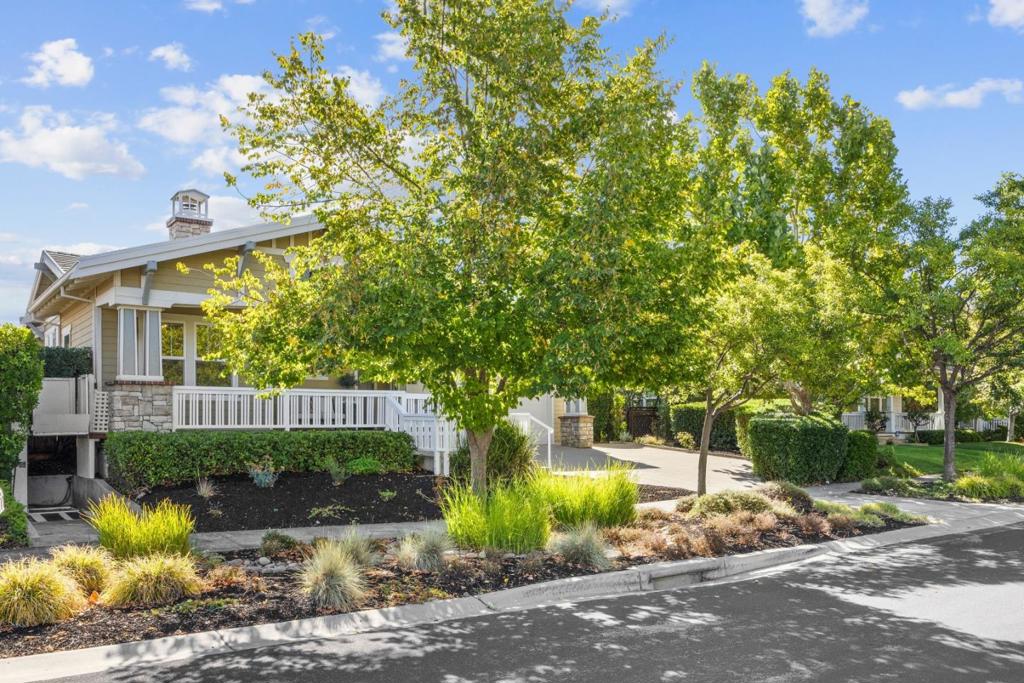 2746 Impruneta Court