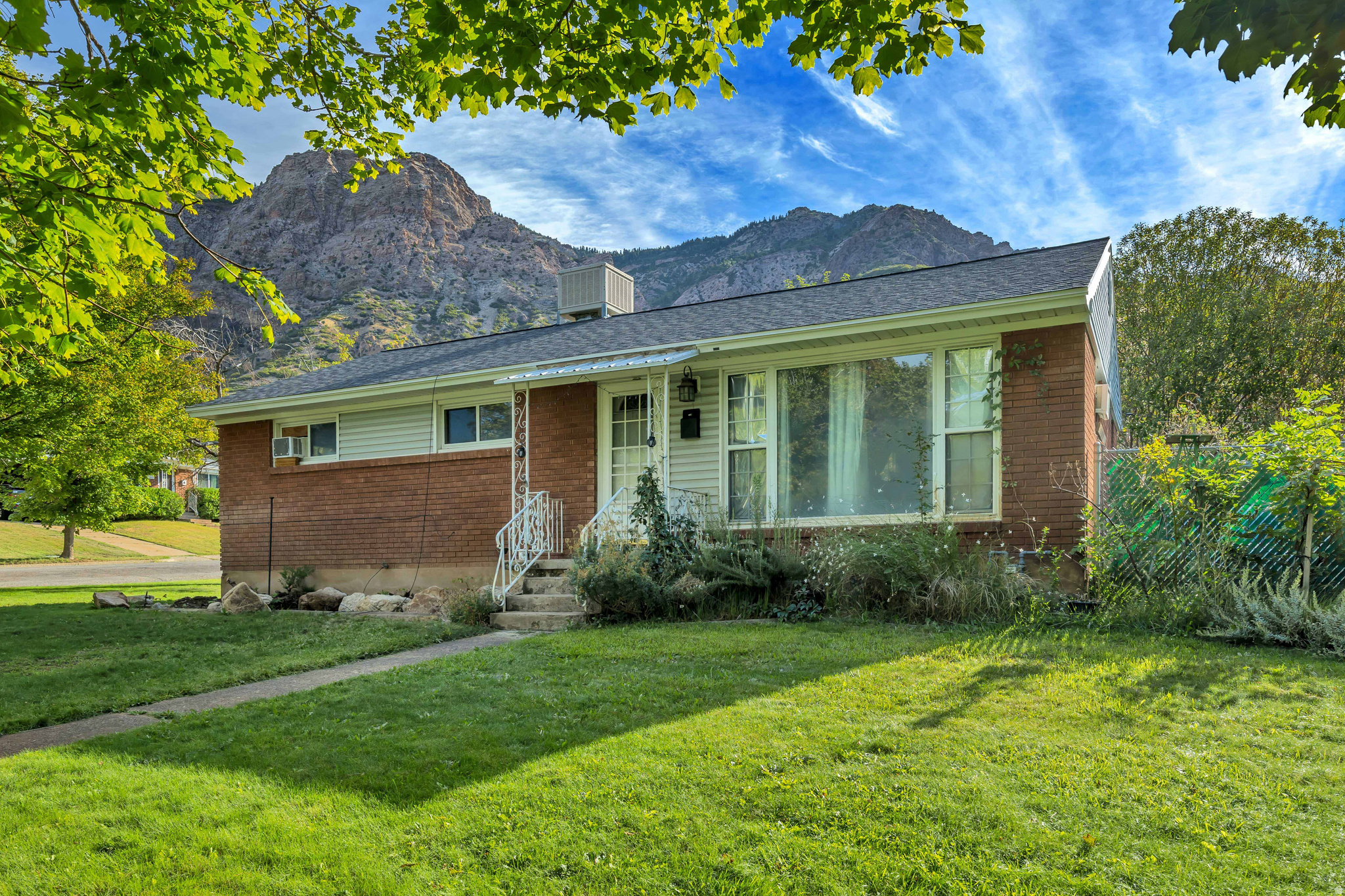 704 ROBINS AVE, Ogden, UT 84404 — photo 1