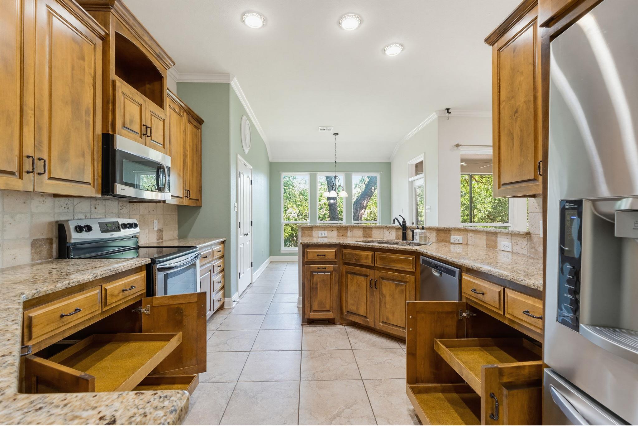 2702  Amber Forest Trl