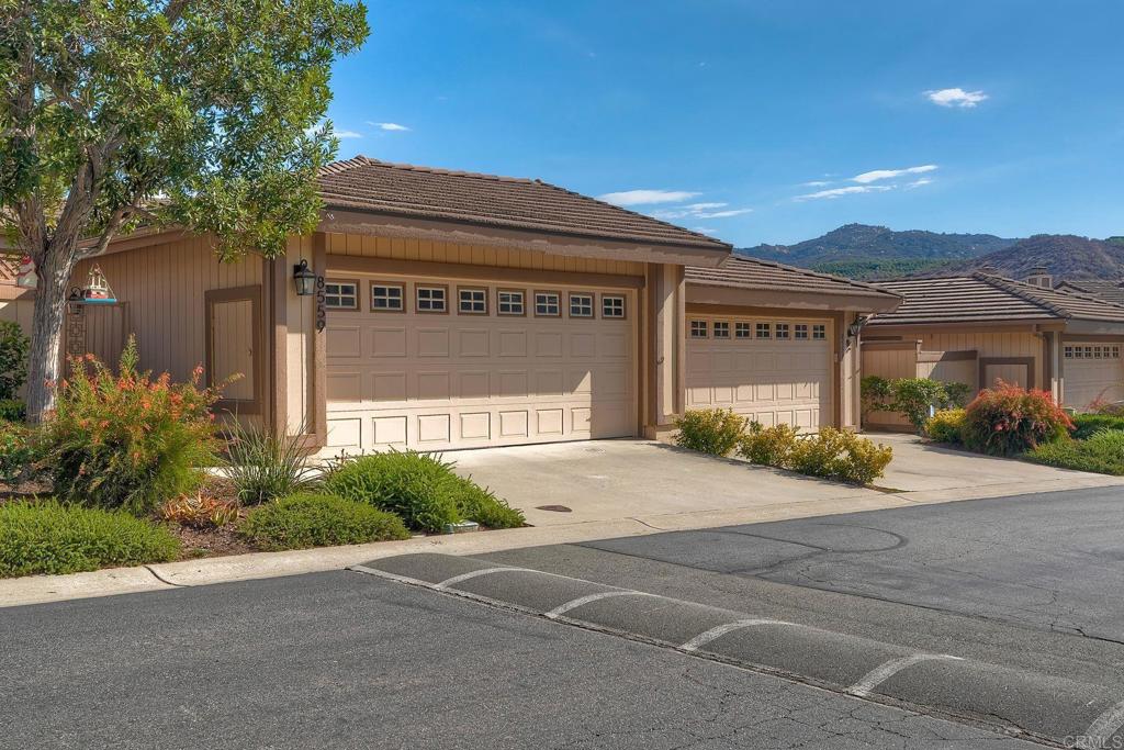 8559 Circle R Valley Lane