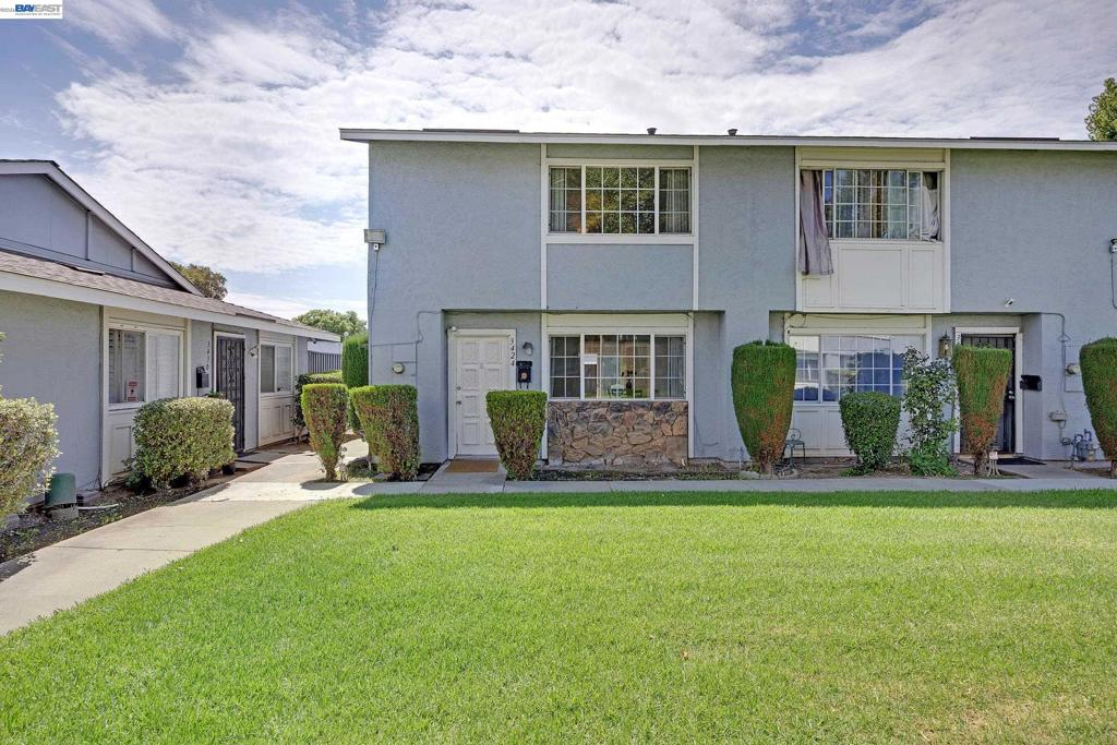 3424 Pisces Dr