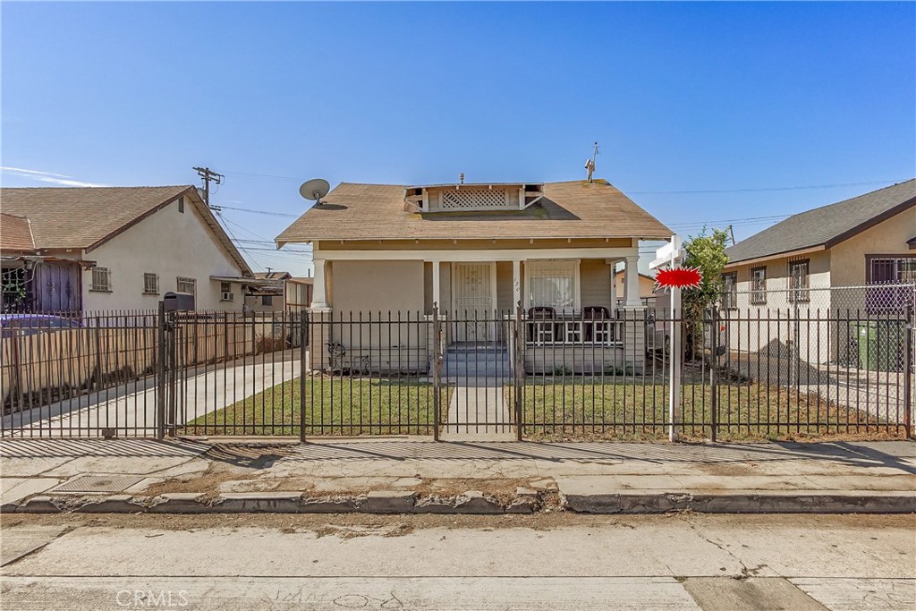 130 W 87th, Los Angeles, CA 90003 — photo 1