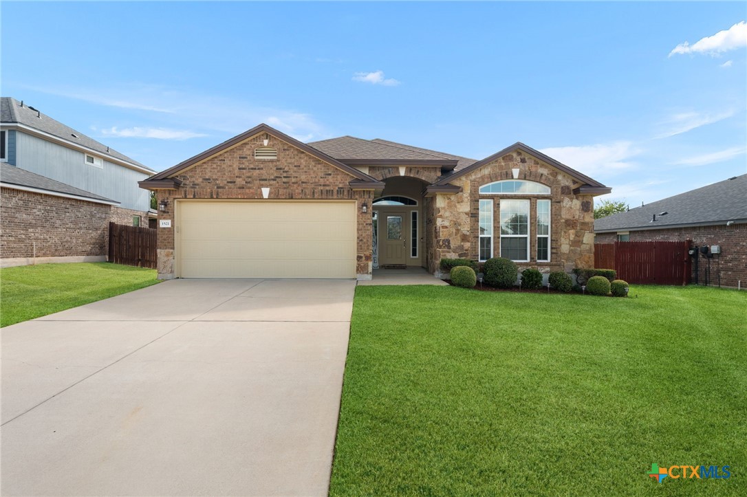 1521 Starlight Drive