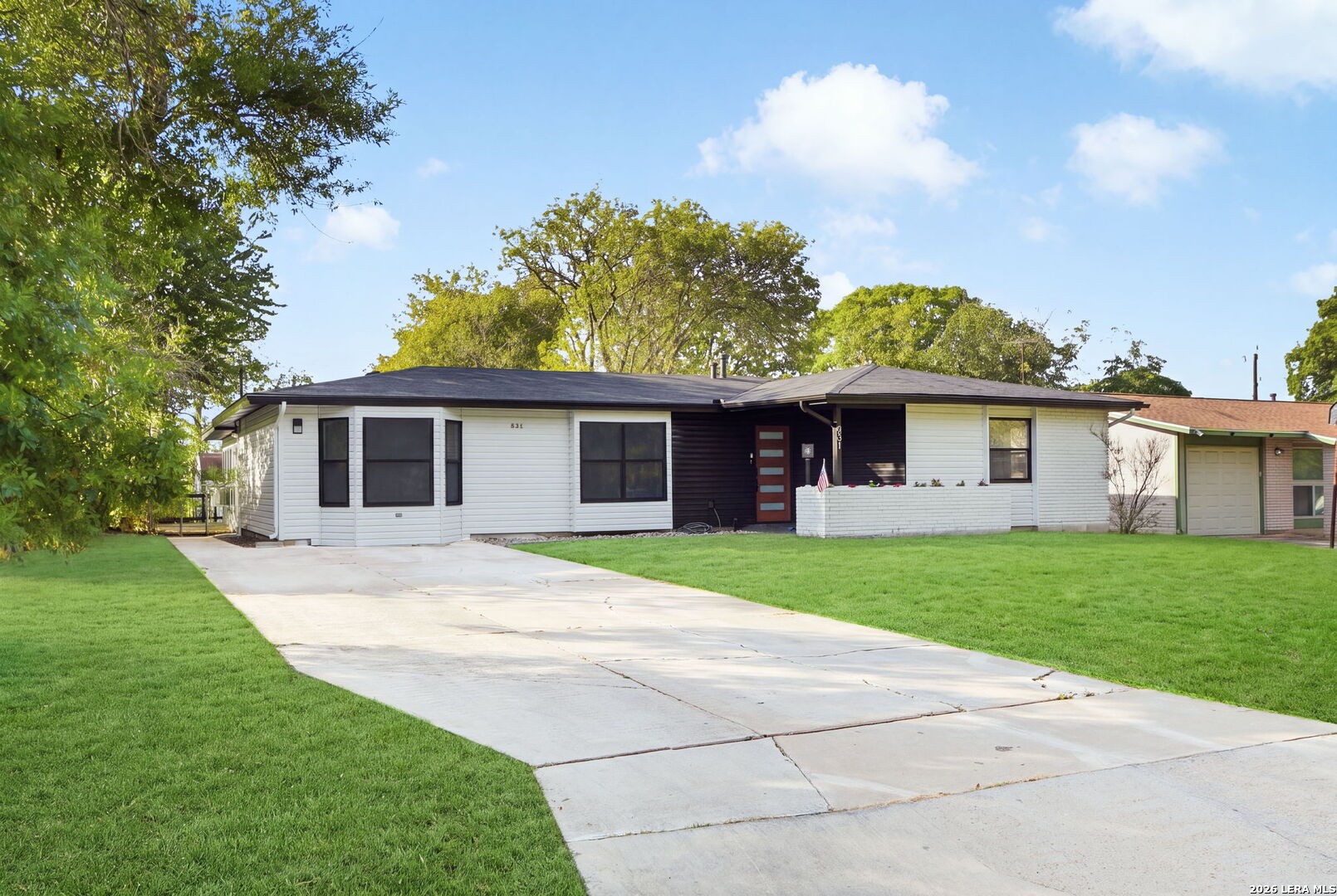831 HIGHGATE RD