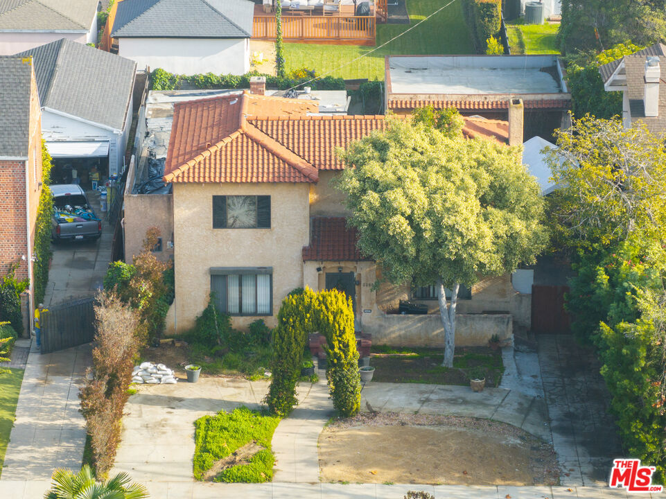2208 Virginia Road, Los Angeles, CA 90016 — photo 1