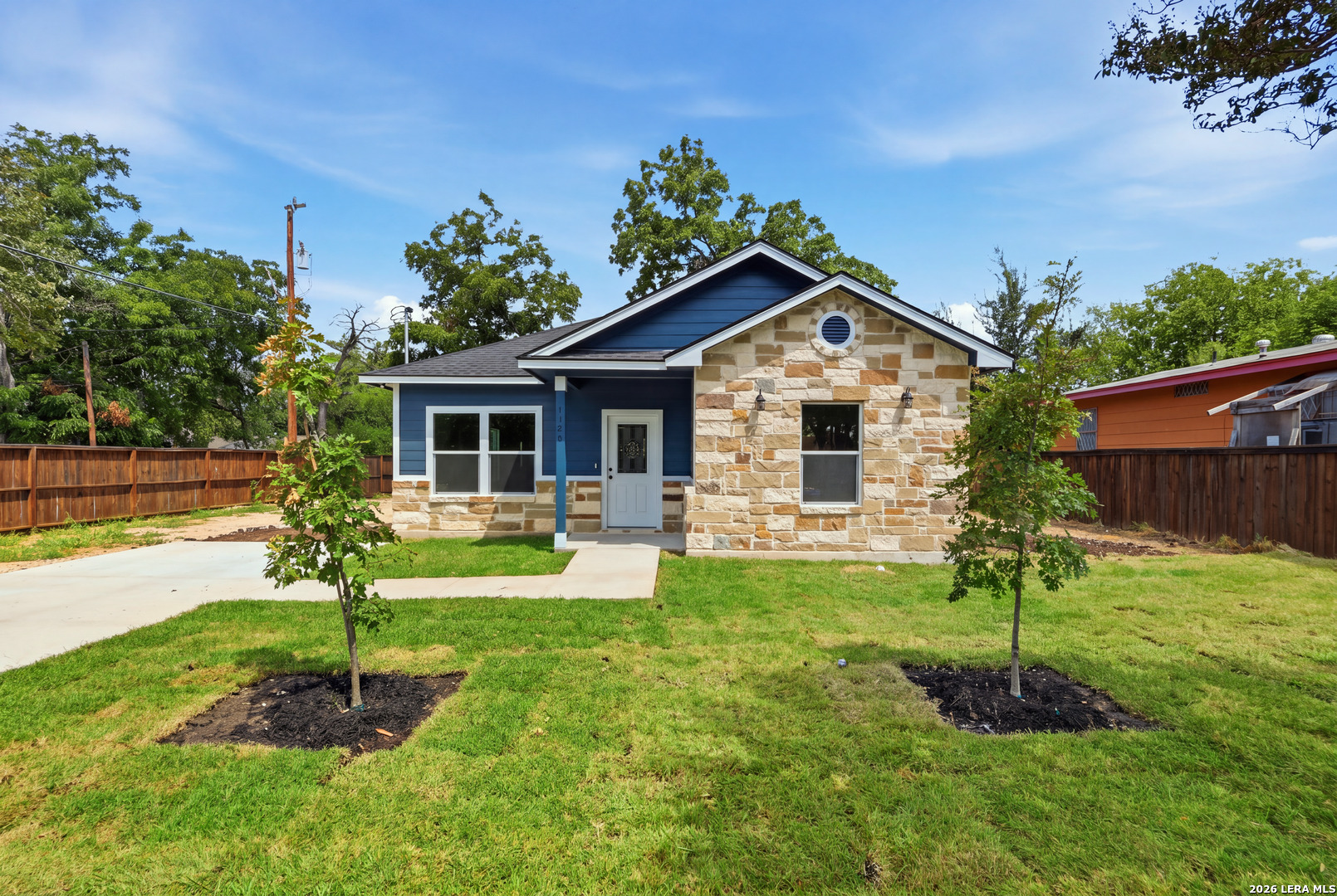 1123 VICKERS AVE, San Antonio, TX 78211 — photo 1