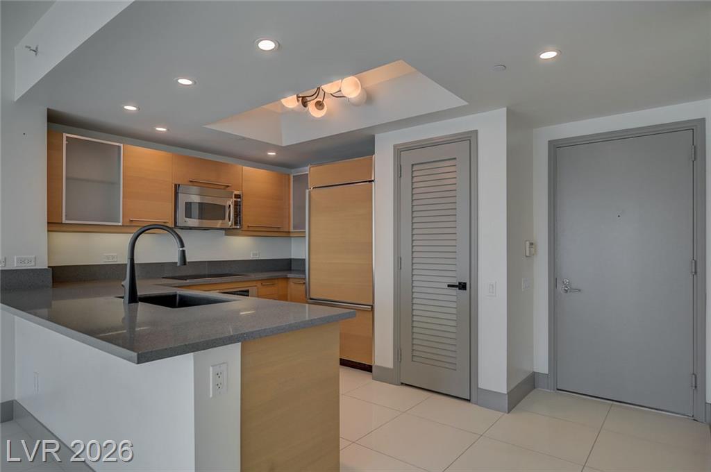 222 Karen Avenue 2204, Las Vegas, NV 89109 — photo 1