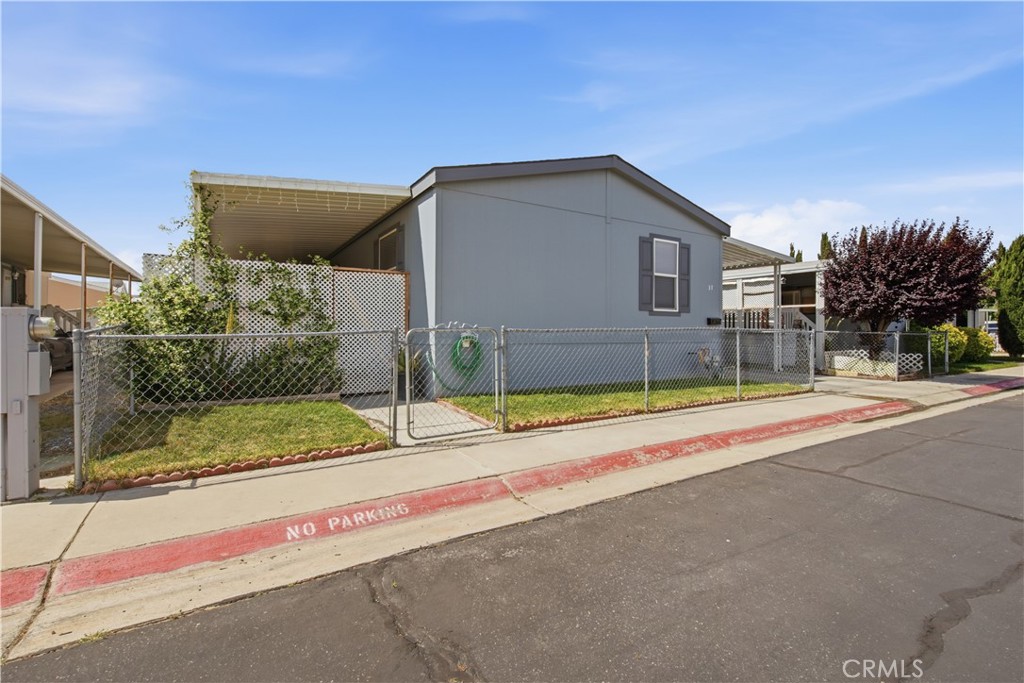 2545 E Avenue I, Lancaster, CA 93535 — photo 1