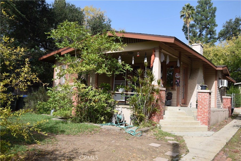 1247 E Topeka, Pasadena, CA 91104 — photo 1