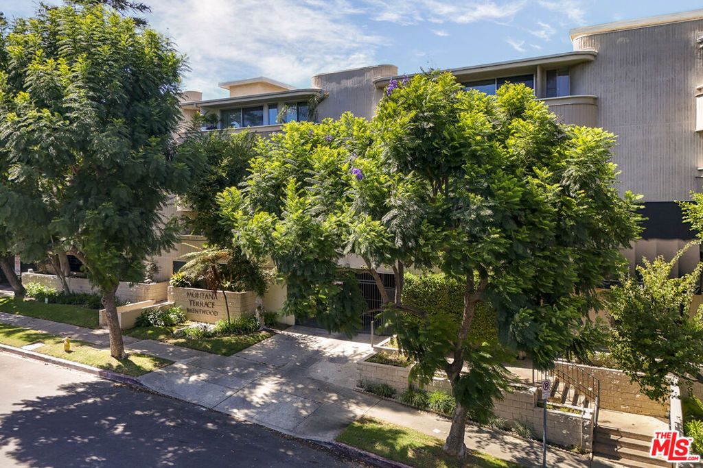 11645 Montana Avenue 222, Los Angeles, CA 90049 — photo 1