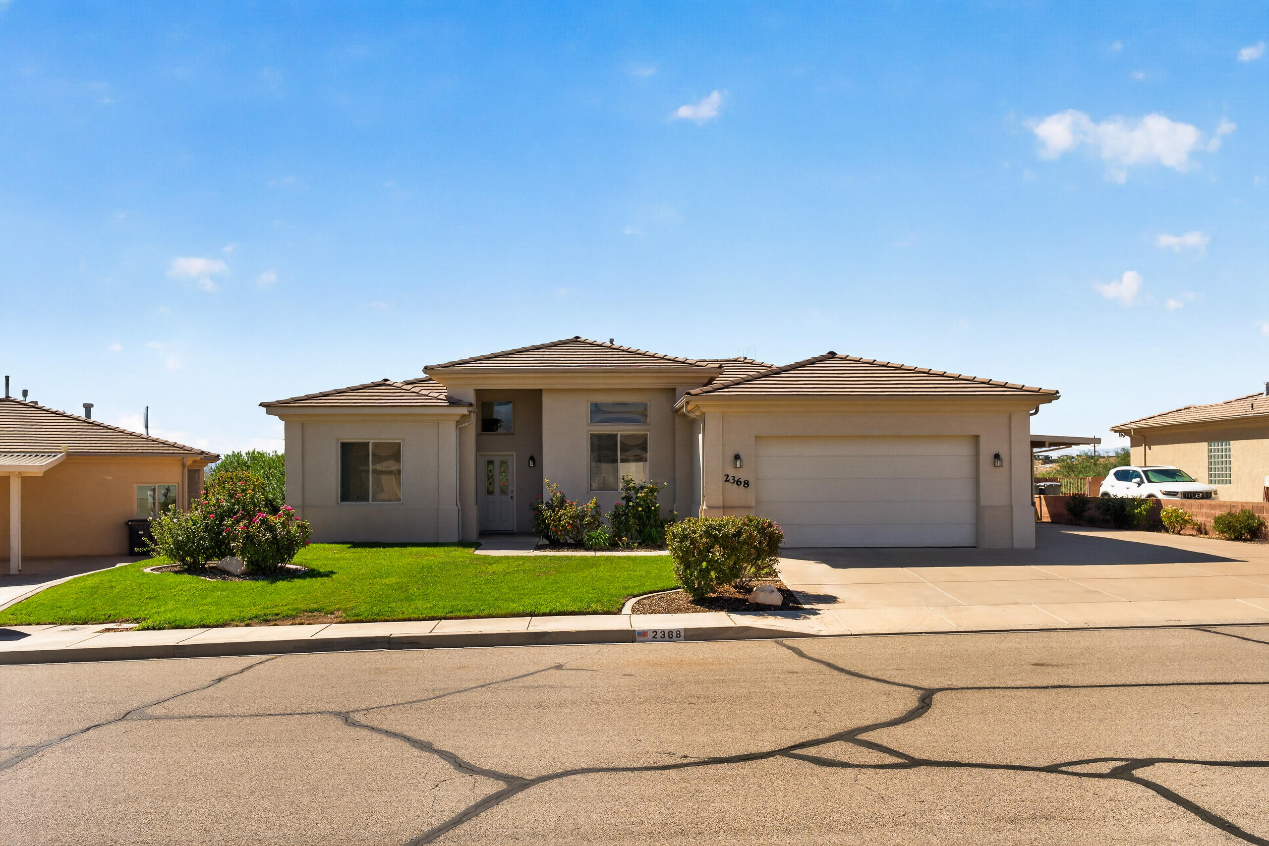 2368 E 240 S, St George, UT 84790 — photo 1