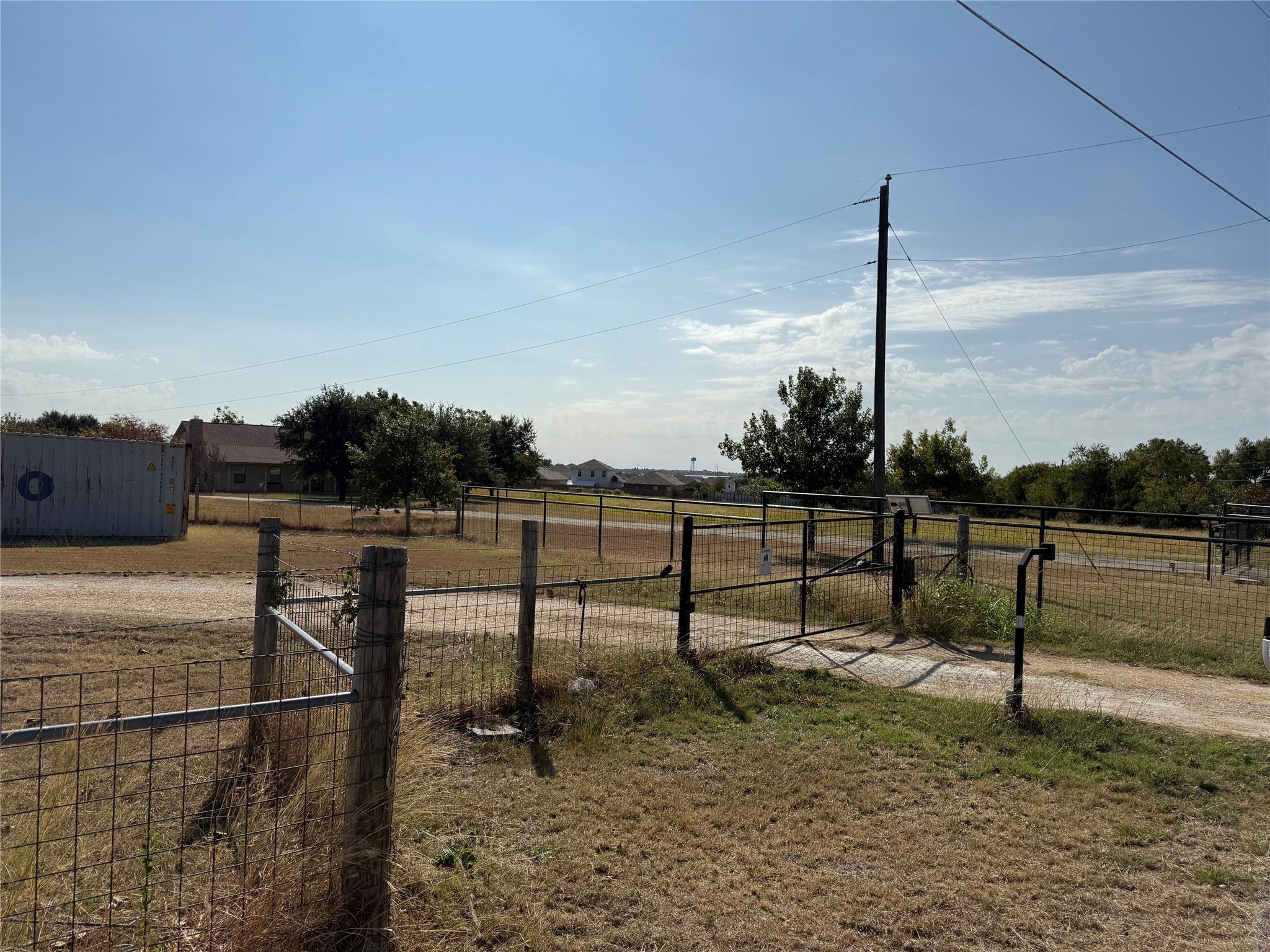 13200  IH 35 Hwy
