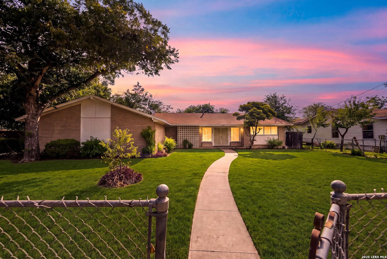 410 Bonair Dr, San Antonio, TX 78222 — photo 1