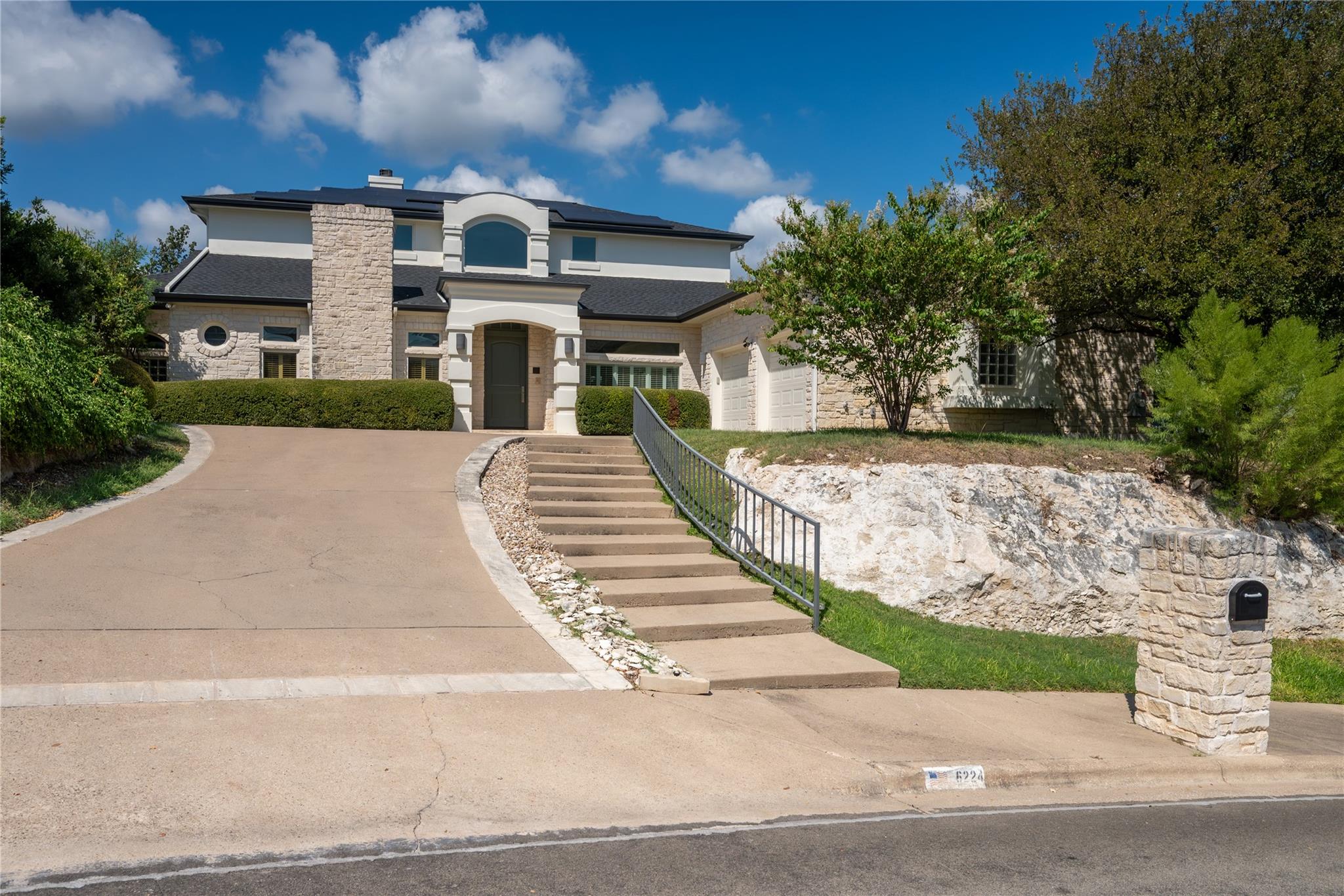 6224  Edwards Mountain Cv, Austin, TX 78731 — photo 1