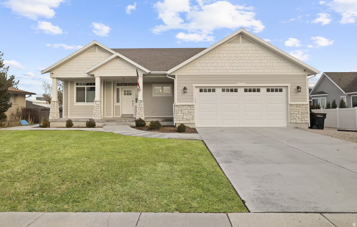 7067 7067 S 2700, West Jordan, UT 84084 — photo 1