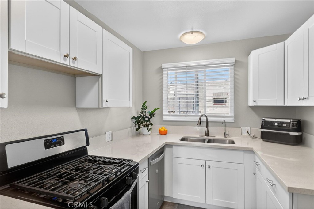 1057 E Appleton 10, Long Beach, CA 90802 — photo 1