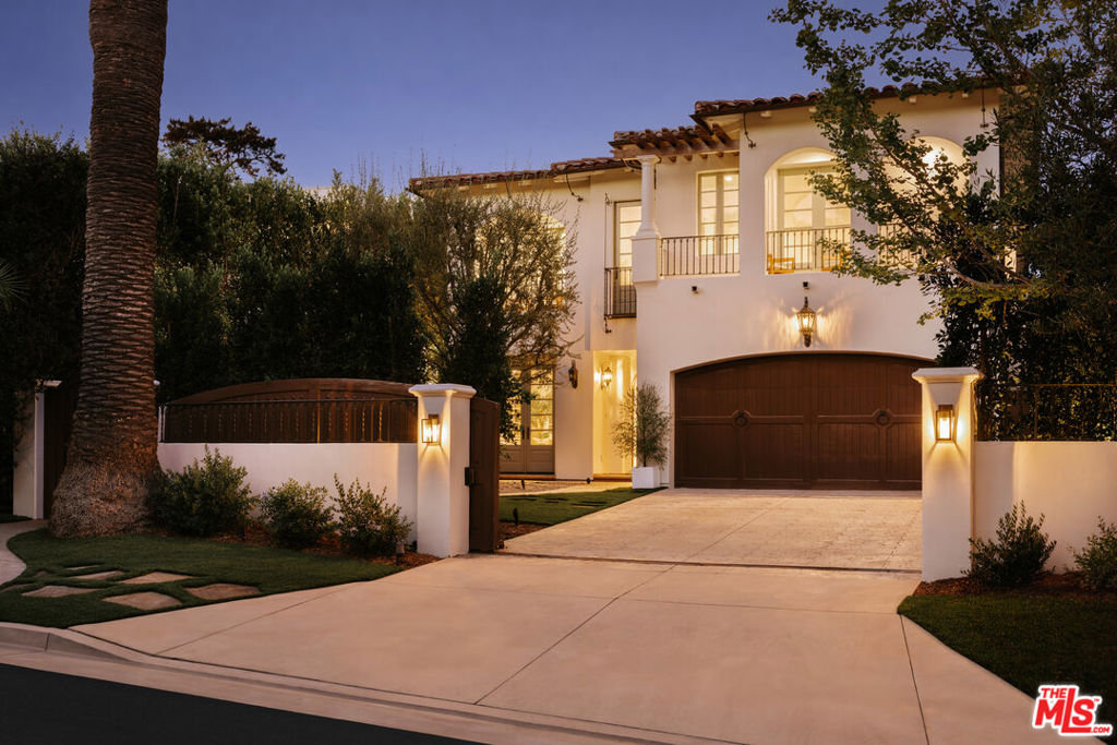 120 S Anita Avenue, Los Angeles, CA 90049 — photo 1