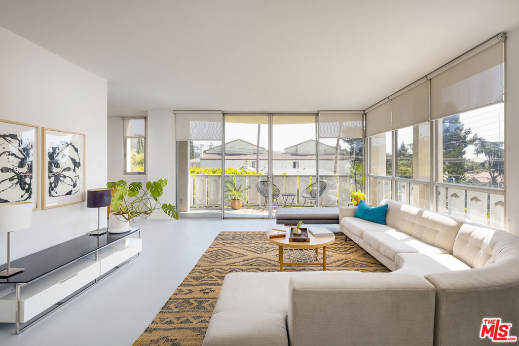 4411 Los Feliz Boulevard 307, Los Angeles, CA 90027 — photo 1