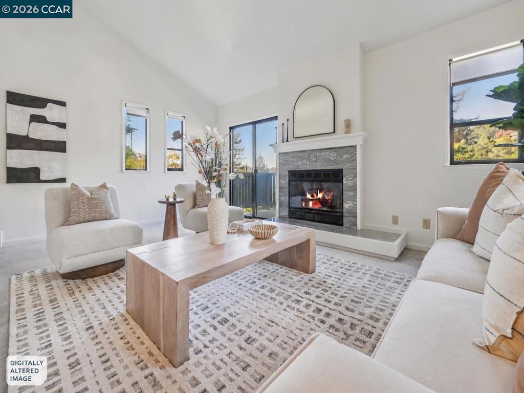 6480 Oakwood Dr, Oakland, CA 94611 — photo 1
