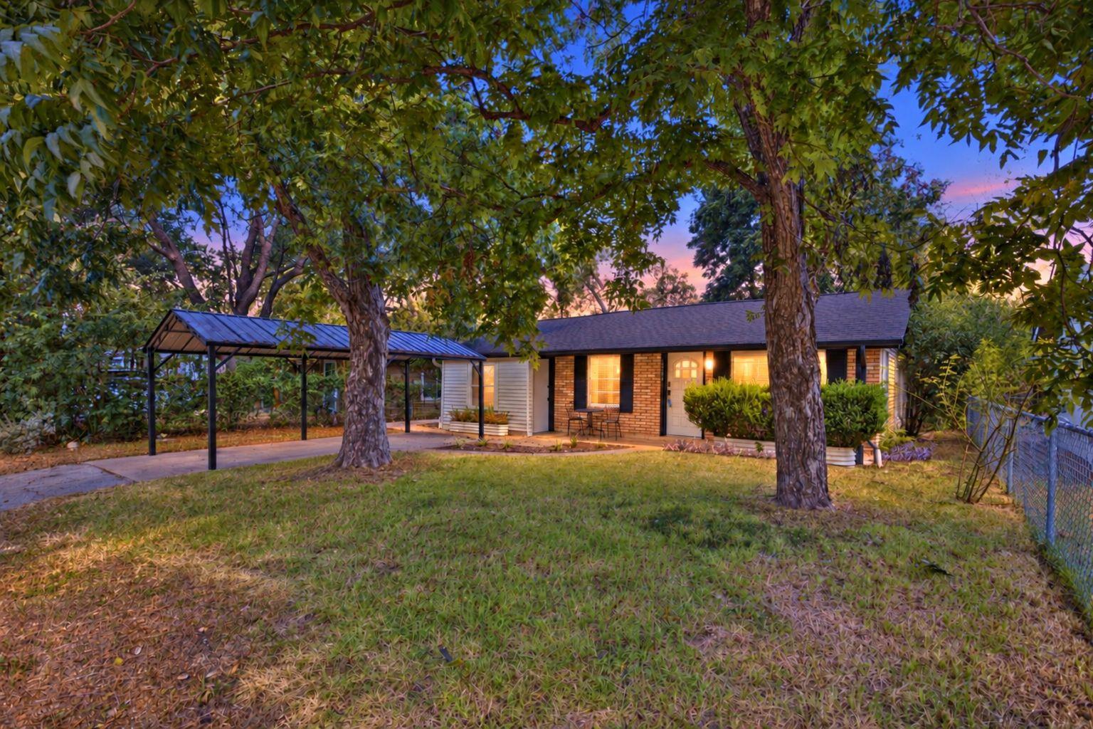 3206 Goodwin Ave, Austin, TX 78702 — photo 1