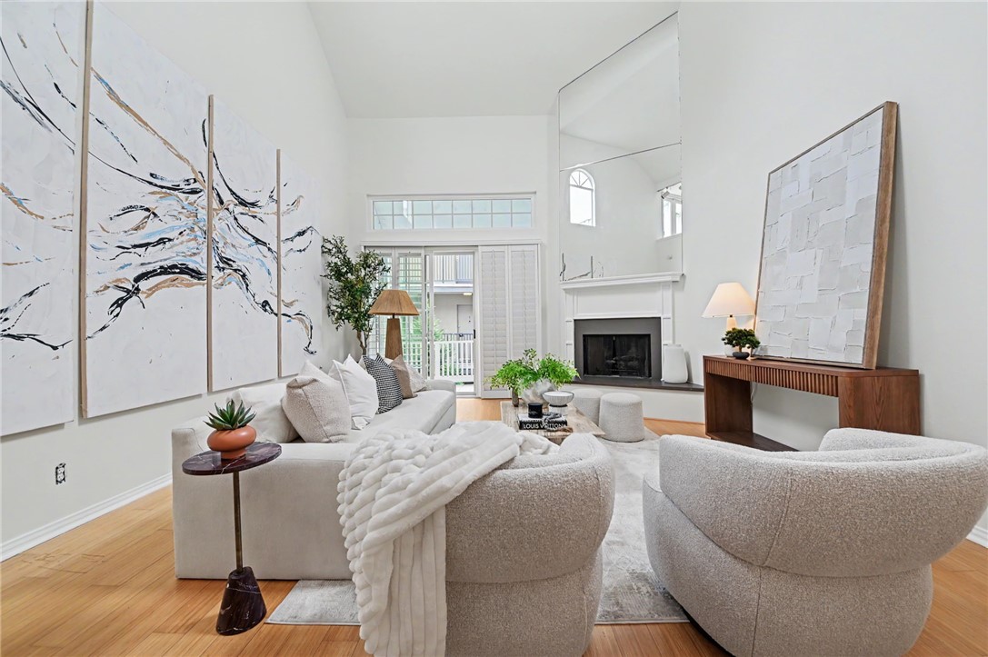 11667 Gorham 304, Los Angeles, CA 90049 — photo 1